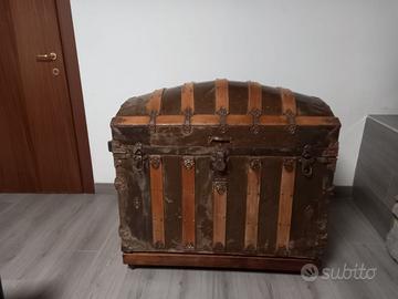Antico baule bombato in legno e ferro – fine ‘800