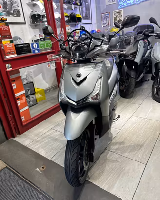 Sym HD 300 stato garanzia 1 anno