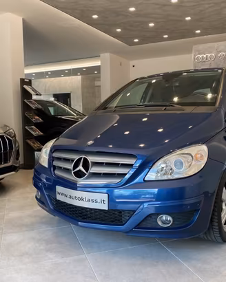 MERCEDES-BENZ B 180 NGT (Benz/Metano) Unico Prop