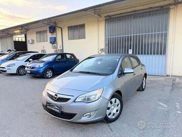 Opel Astra 1.7 CDTI 5 porte Cosmo neopatentati