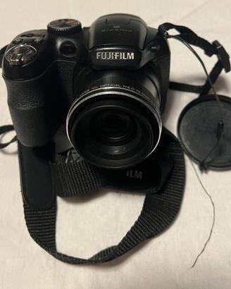 FOTOCAMERA FUJIFILM FinePix S1600 - Nero