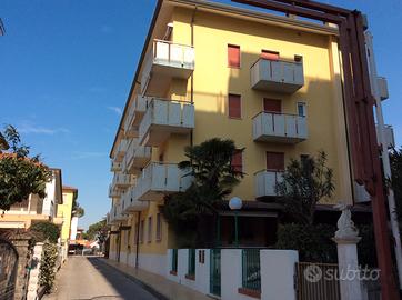 Jesolo lato mare con 2 camere libero da 22 al 29/8