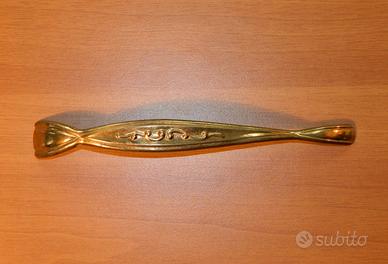 Maniglia antica in ottone