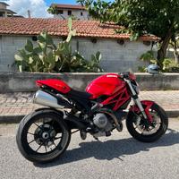 Ducati Monster 796 Depo A2