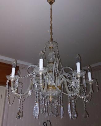 Lampadario in vetro e cristallo