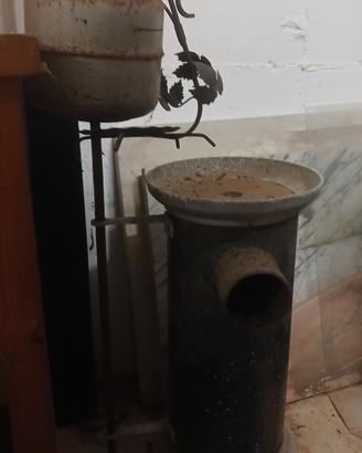 Stufa antica in ghisa originale Fine 800 inizi 900