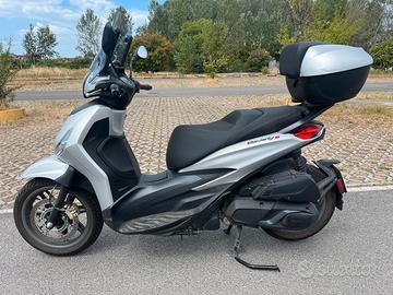 Piaggio Beverly 400 - 2023