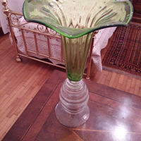 Vaso lavorato in vetro colorato