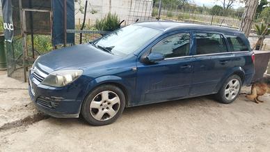 Opel Astra h modello cosmo 