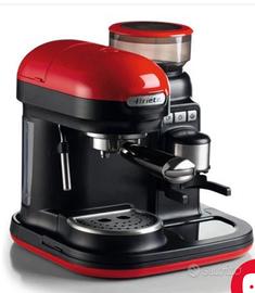 Macchina caffè con macinacaffè