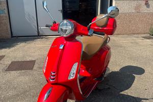 Vespa primavera 125