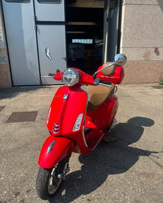 Vespa primavera 125