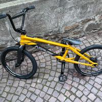 Bicicletta BMX Inspyre con Forcella in Carbonio