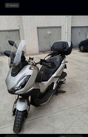 Honda Adv 350