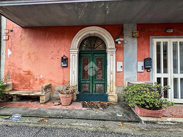 CASA SEMINDIPENDENTE A SAN LUCIDO