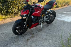 Ducati Streetfighter V2 2023