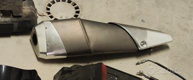 Scarico gsx 750 r k8