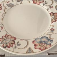 Servizio piatti per 6 piu bicchieri per 6