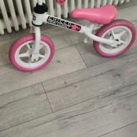 Bici chicco senza pedali ,piu' sedia piccola