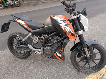 KTM Duke 200 Orange 2012