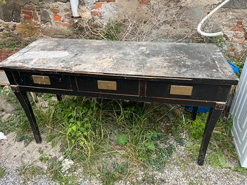Tavolo da ristrutturare