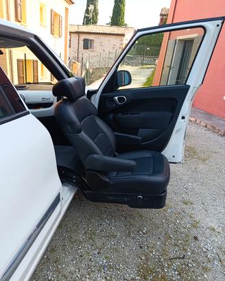 SEDILE GIREVOLE AUTO PER DISABILI
