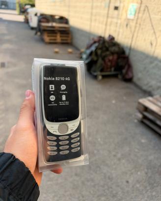 Nokia 8210 4g