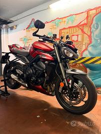 Triumph 765 rs