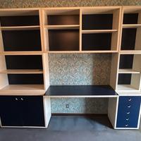 Mobile componibile con scrivania