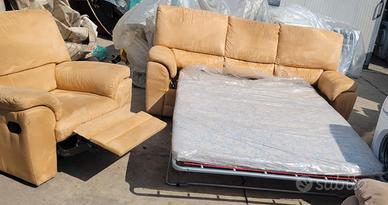 Divano letto scamosciato