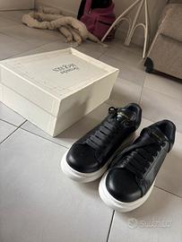Sneakers Alexander McQueen Oversized nere