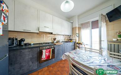 TRILOCALE CON TERRAZZO BOX E CANTINA