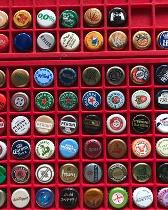 Lotto tappi birra e bibite 83 pezzi