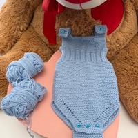 Pagliaccetto lavorato a maglia