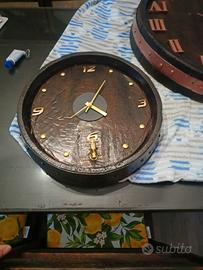 Orologi in legno di botte