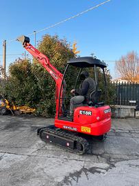 E276- ESCAVATORE NEW HOLLAND 18 Q