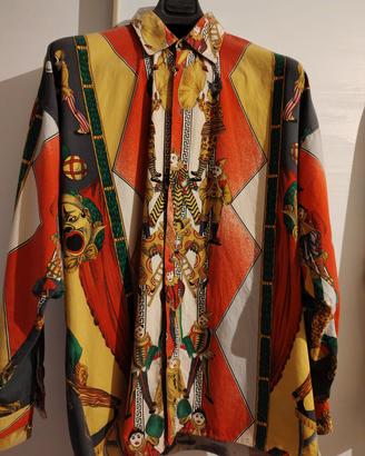 VERSACE