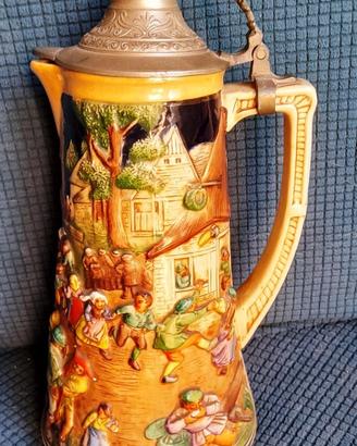 boccale birra in ceramica istoriato a rilievo h.34