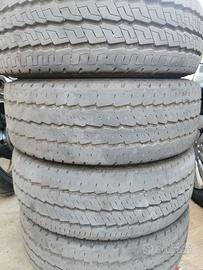 Gomme 225/65/16 CP 112R