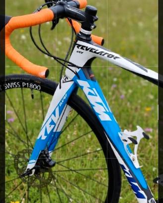 Bici da corsa KTM carbon Disk TG 49 S 11v