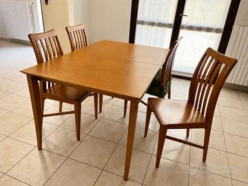 tavolo da pranzo in ciliegio con 4 sedie