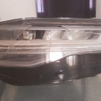 Faro Full Led Audi danneggiato