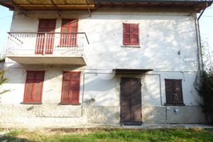 CASA SEMINDIPENDENTE A MONTÙ BECCARIA