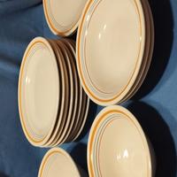 Servizio di piatti a numero misto nuovo 