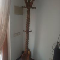 appendiabiti in legno e ventilatore 3 in 1