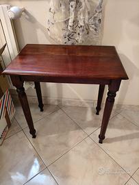 tavolino in arte povera 