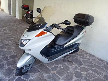 scooter Yamaha 250