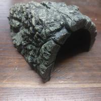 Grotta per rettili in plastica dura mai usata
