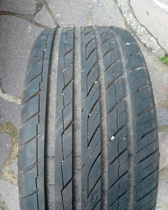 pneumatici 215/40-17