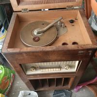 radio e giradischi con mobile più televisore con m